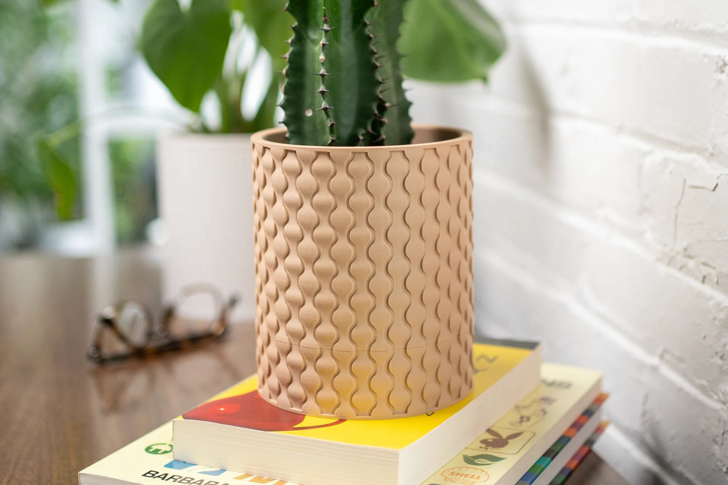 Raindrop Planter with Hidden Drip Tray (multiple mounting options)