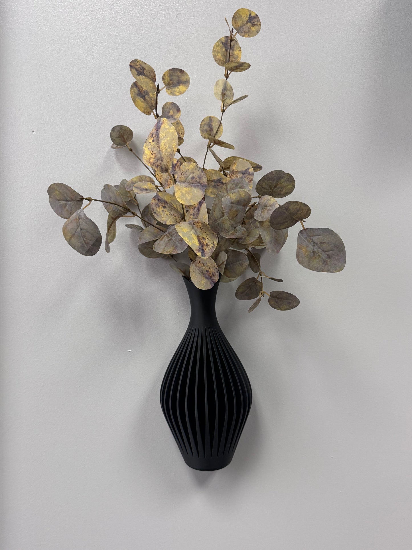 Kaze Vase — Japandi-Inspired Wall Mounted Vessel